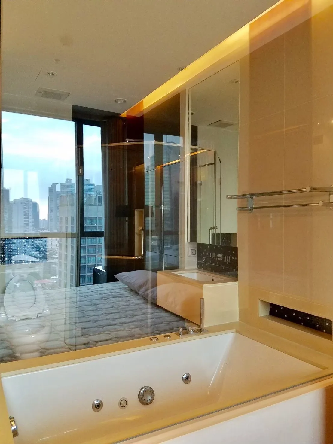 Property photos for The Address Sukhumvit 28