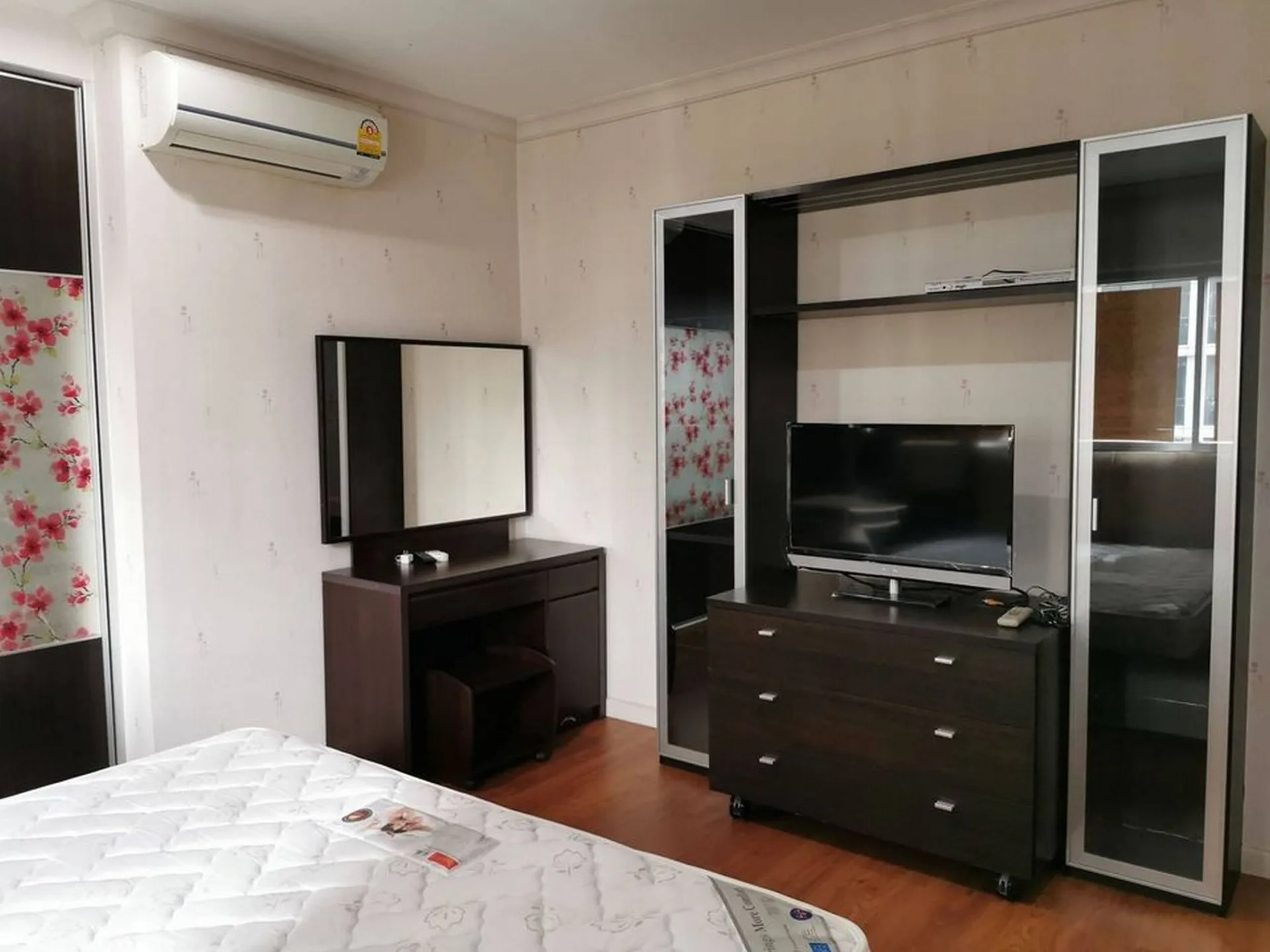 Property photos for Grand Park View