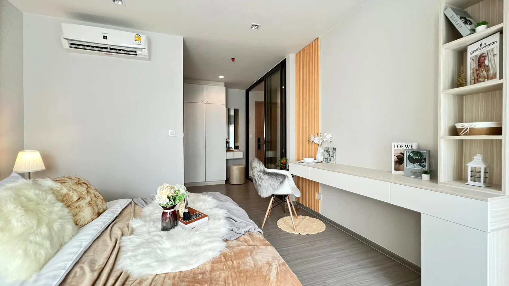 Property photos for Life Sathorn Sierra