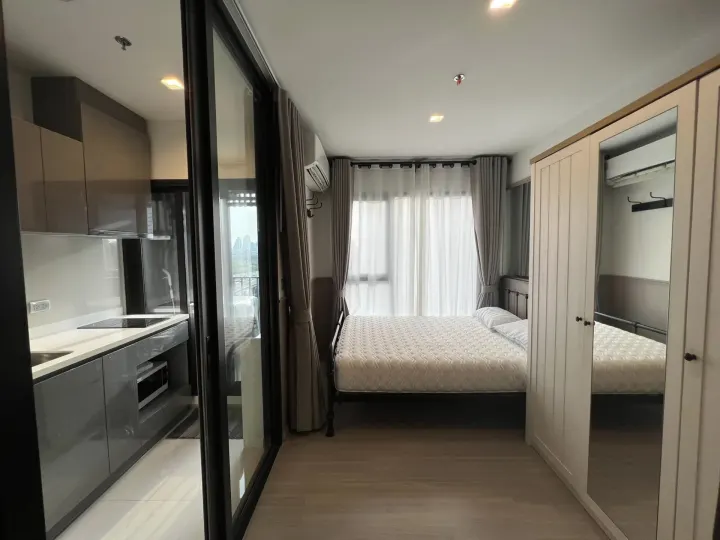Property photos for Life Asoke Hype