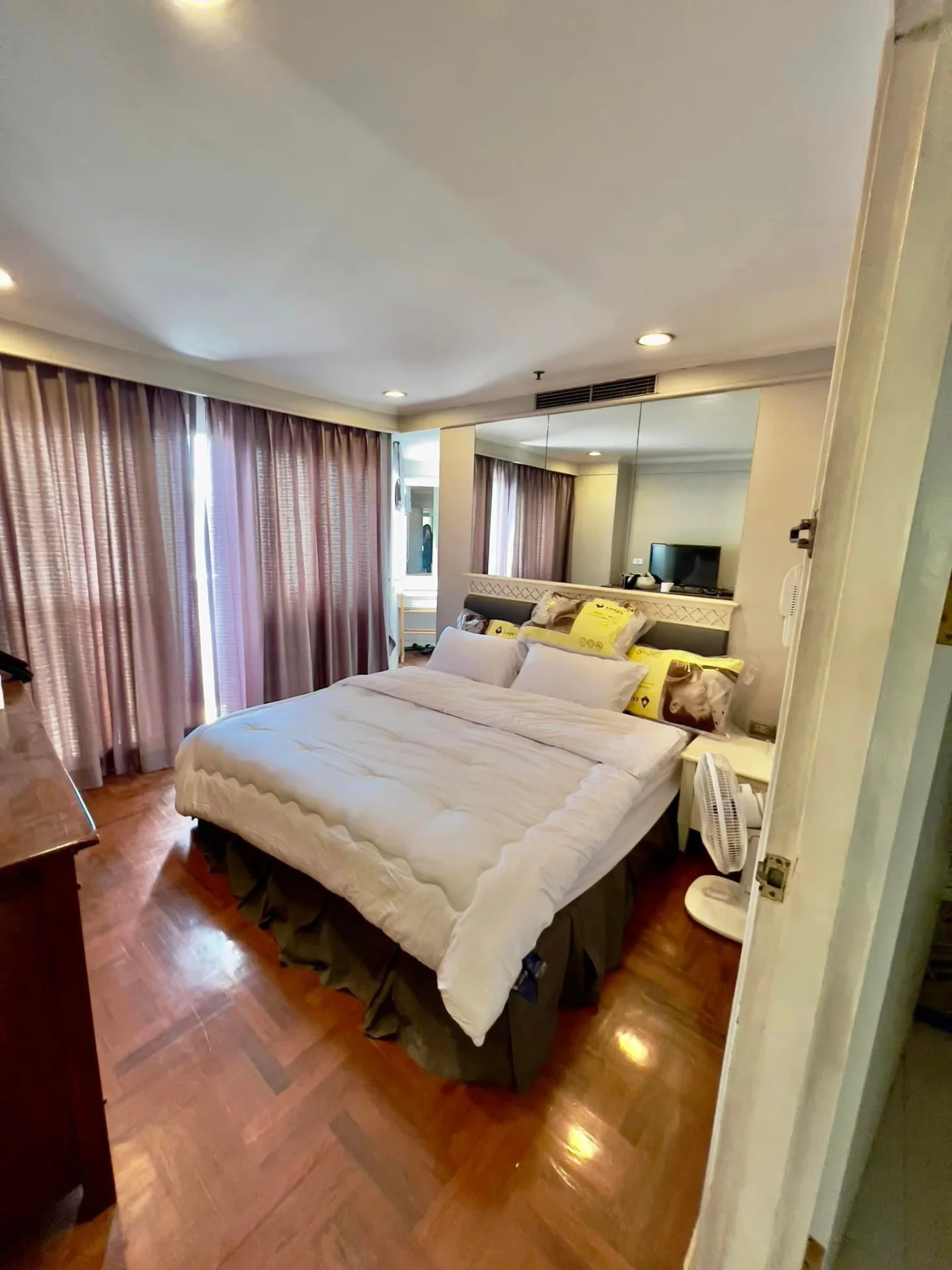 Property photos for Wittayu Complex