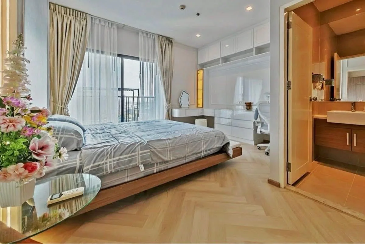 Property photos for Noble Reveal