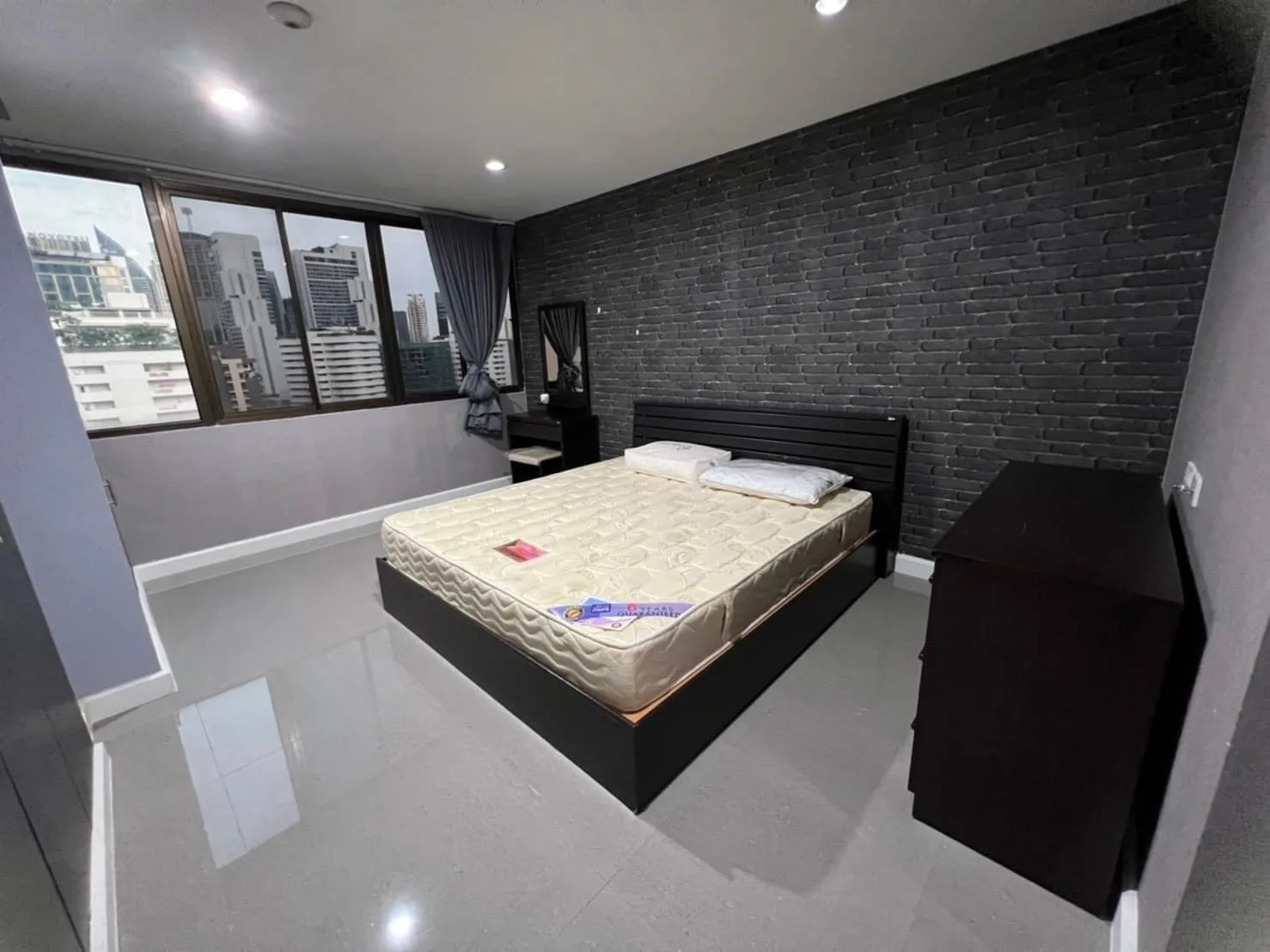 Property photos for Lake Avenue 16
