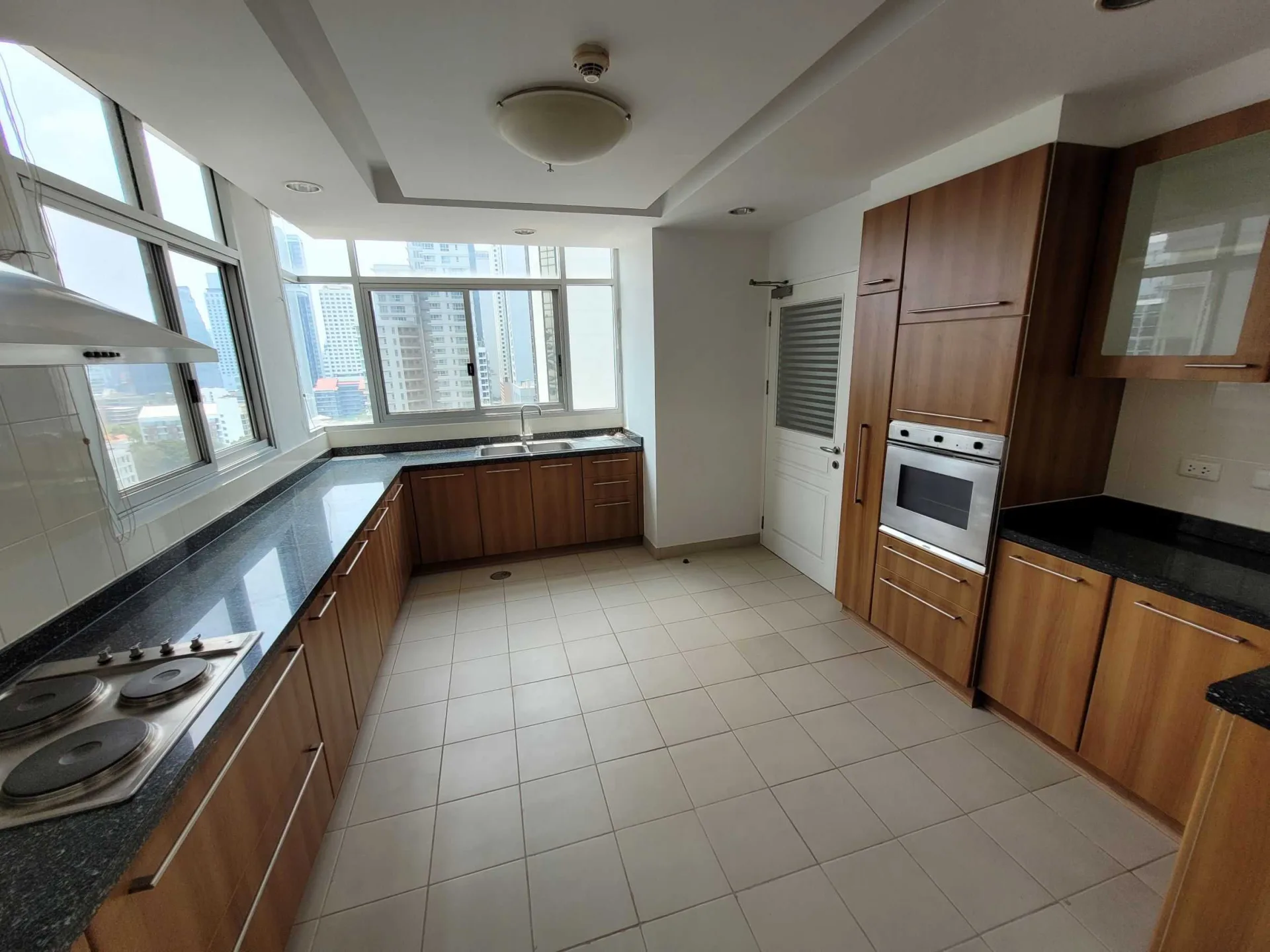 Property photos for Prasanmitr Thani Tower
