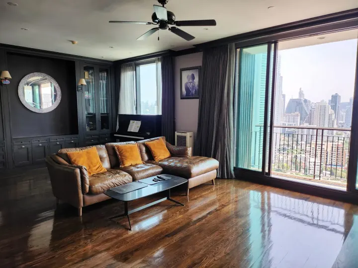 Property photos for Aguston Sukhumvit 22