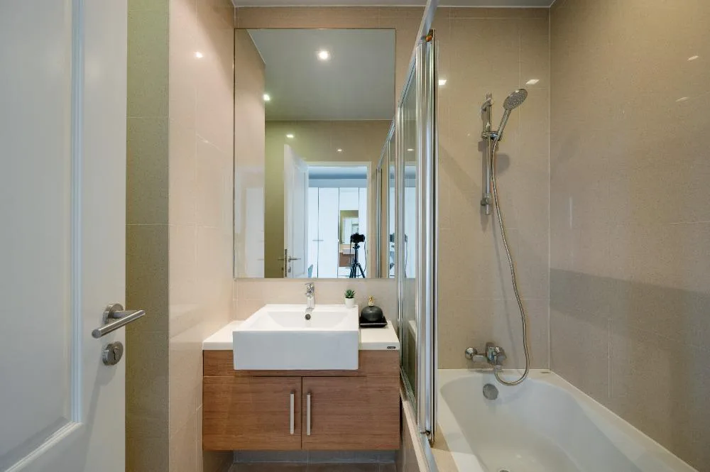 Property photos for Noble Refine