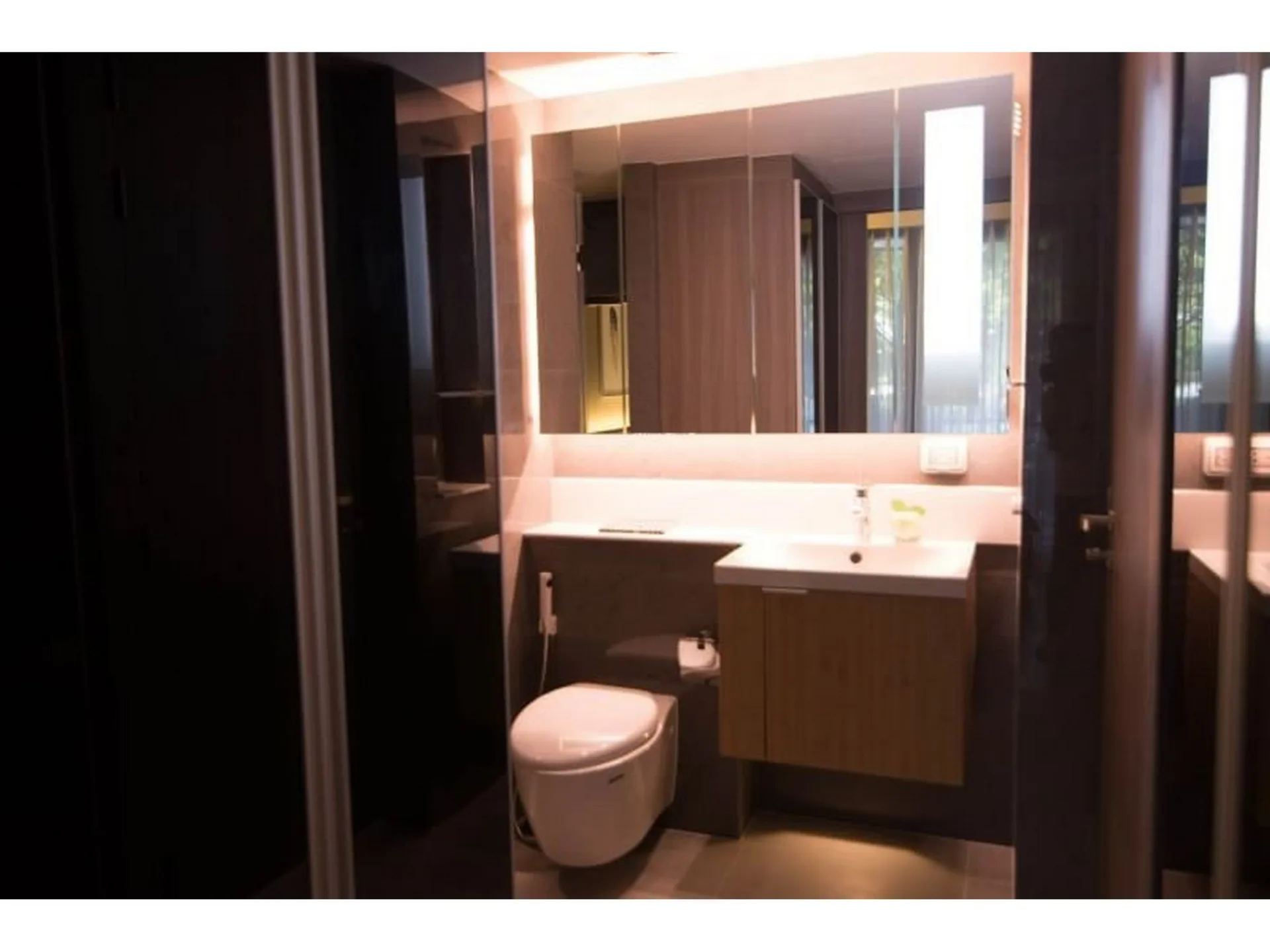 Property photos for Urbitia Thong Lo