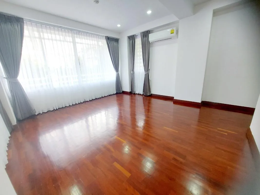 Property photos for P.r. Home 2 Thonglor Soi 8