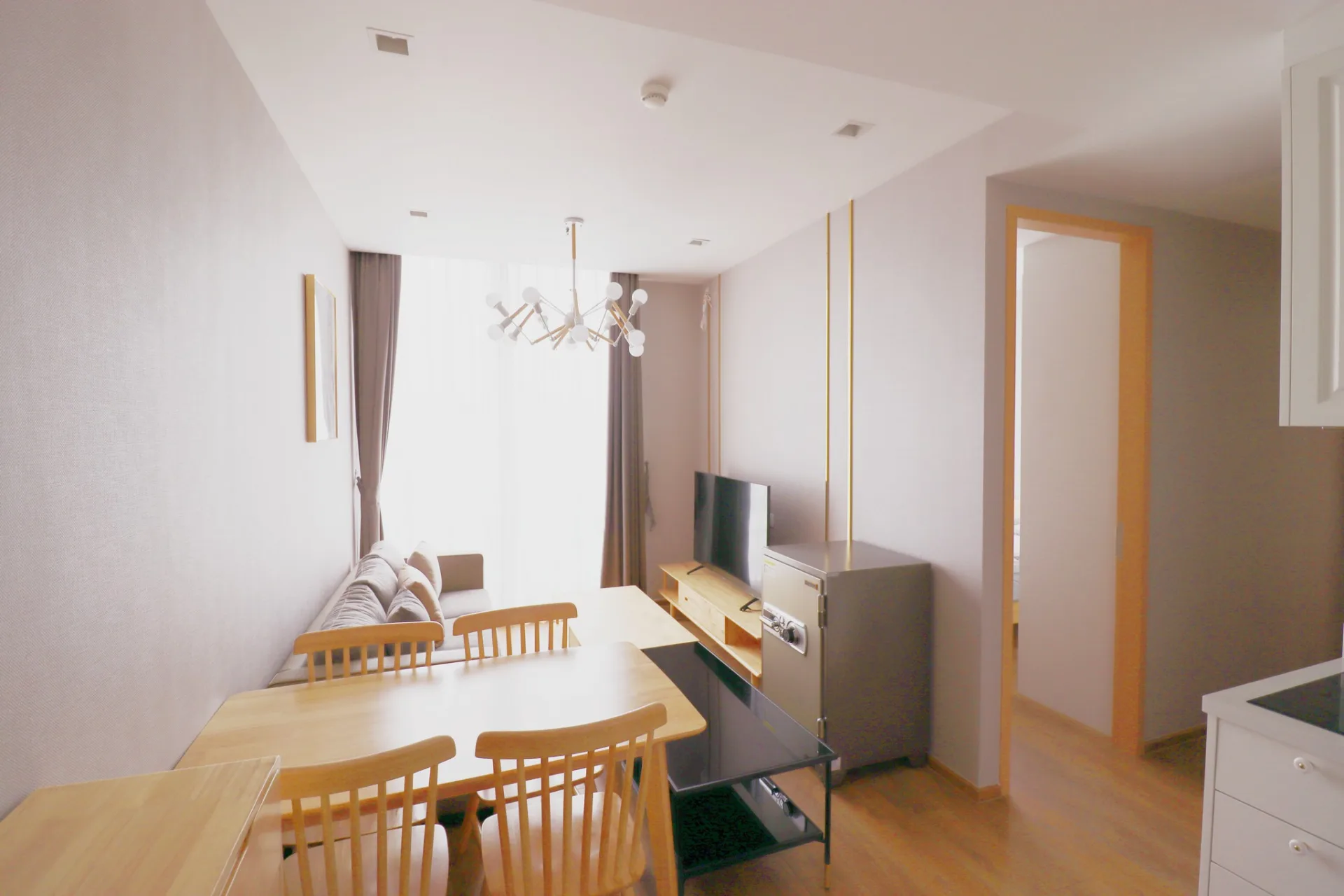Property photos for Noble BE 33