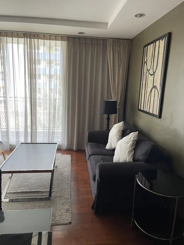 Property photos for Siri On 8