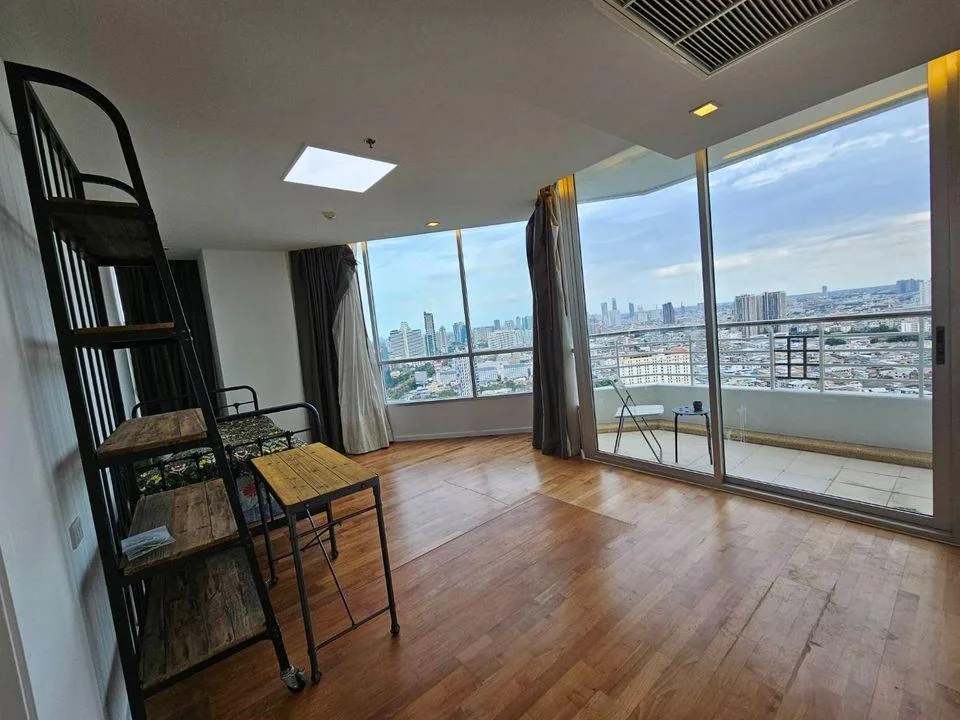 Property photos for Sathorn Heritage