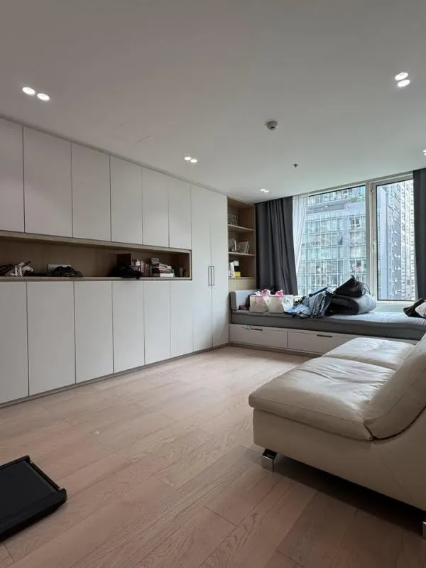 Property photos for The Royal Saladaeng