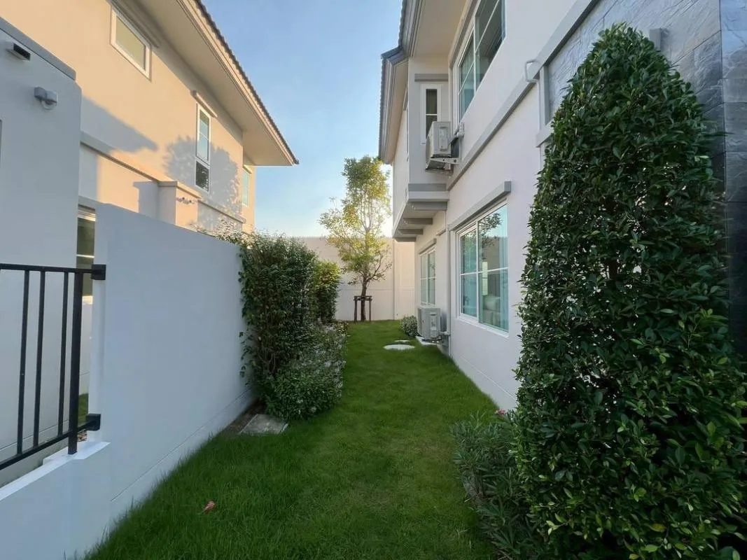 Property photos for Villaggio Srinakarin-bangna