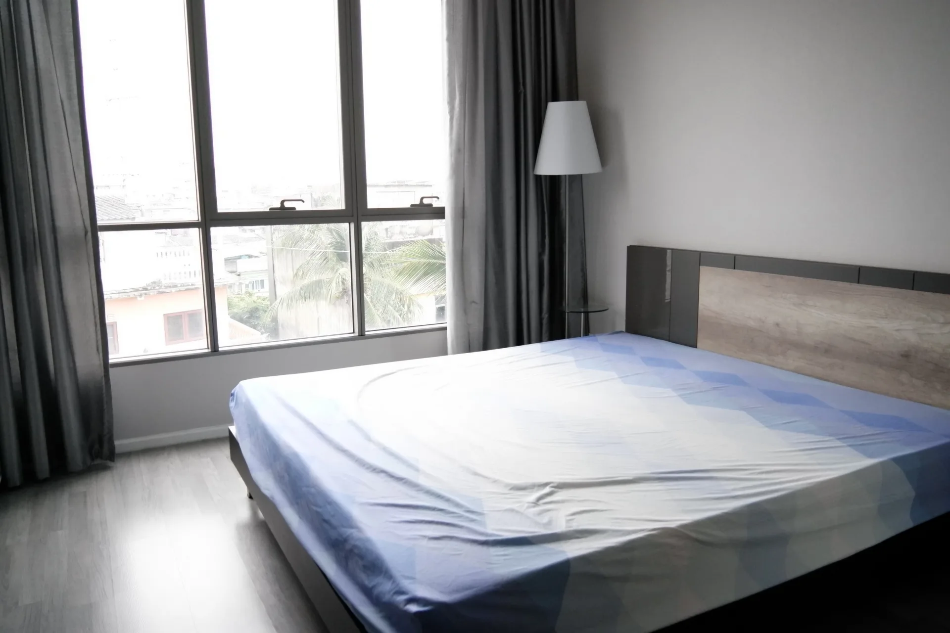 Property photos for The Room Sathorn - St.Louis