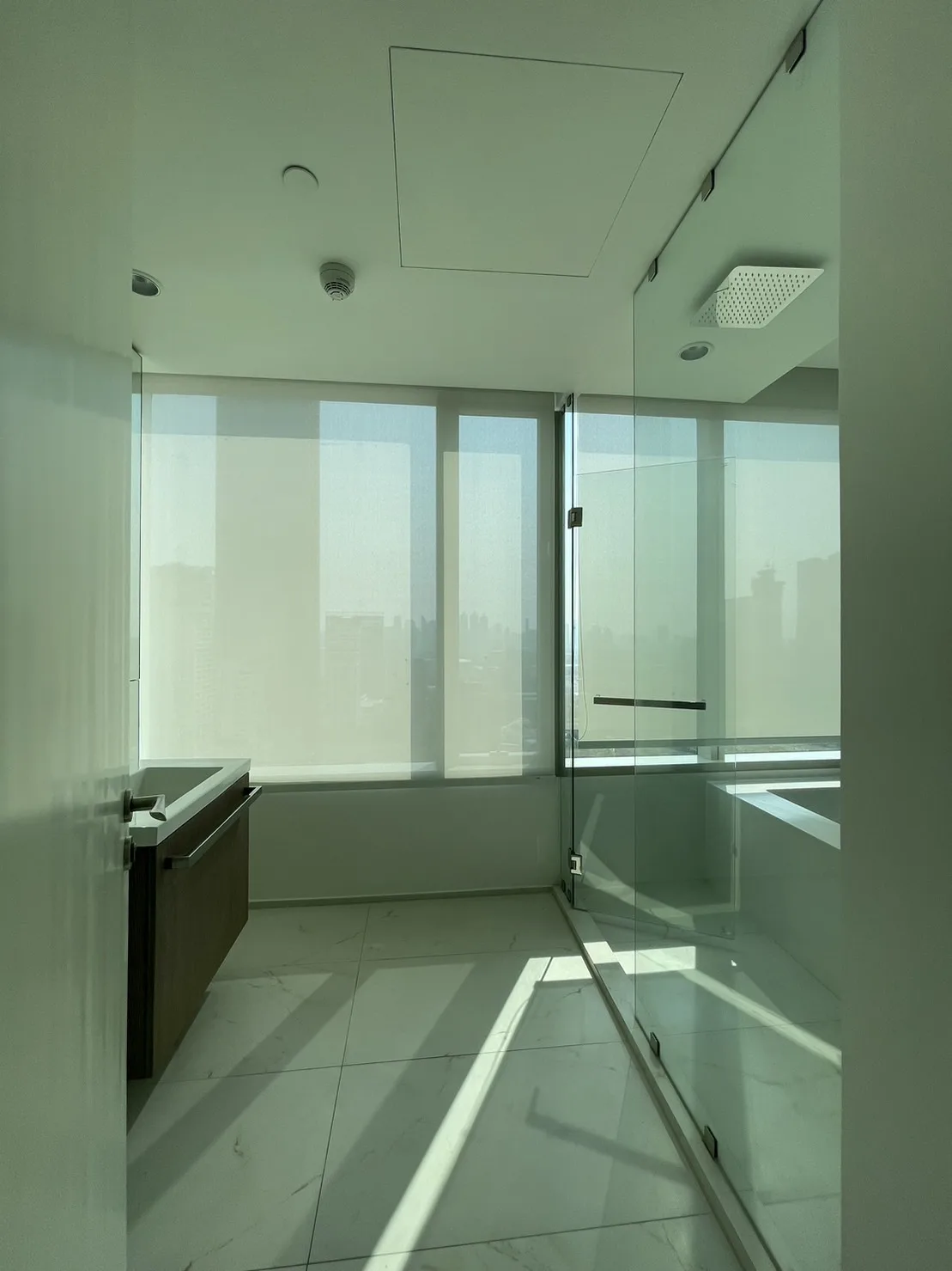 Property photos for 185 Rajadamri