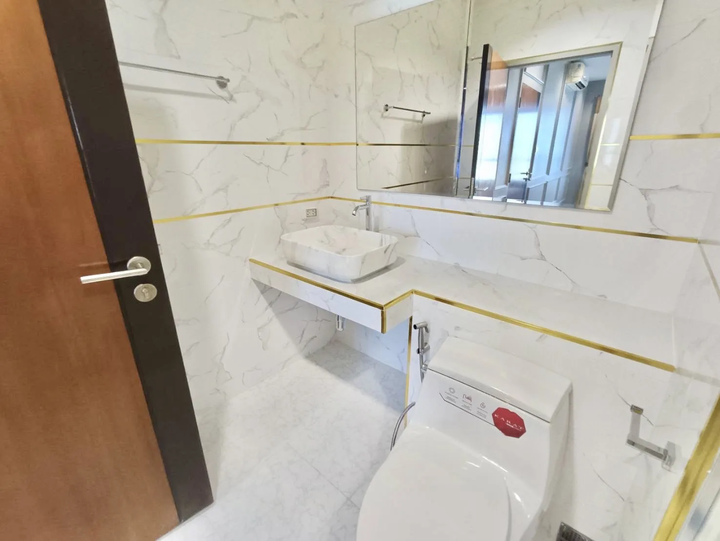 Property photos for Intro Phaholyothin - Pradipat