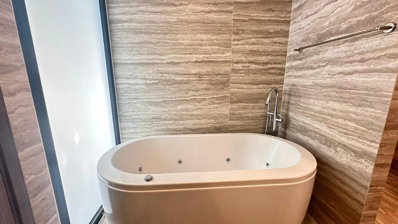 Property photos for Celes Asoke