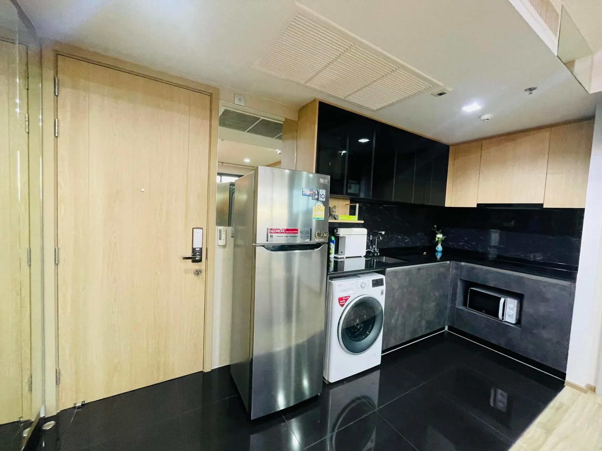 Property photos for THE LINE Jatujak - Mochit