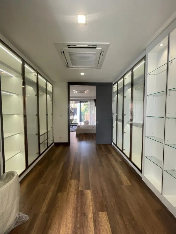 Property photos for The Park Lane Sukhumvit-bearing