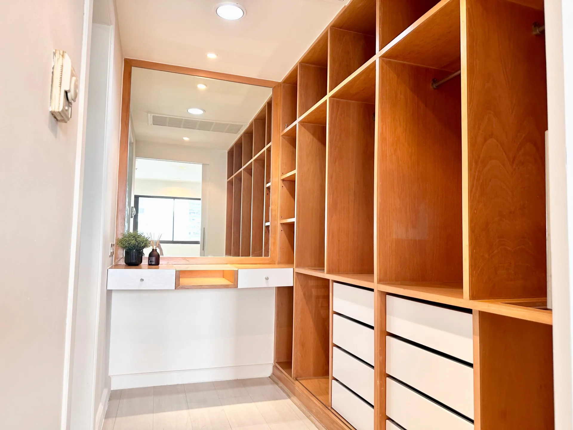 Property photos for The Royal Place 2