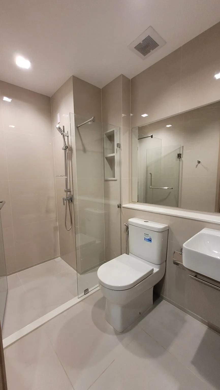 Property photos for Life Sathorn Sierra