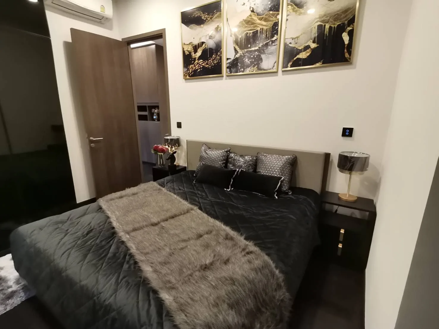 Property photos for Park Origin Thonglor