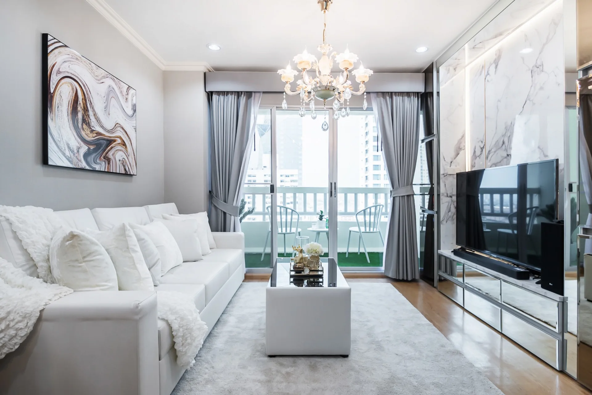 Property photos for Petch 9 Tower