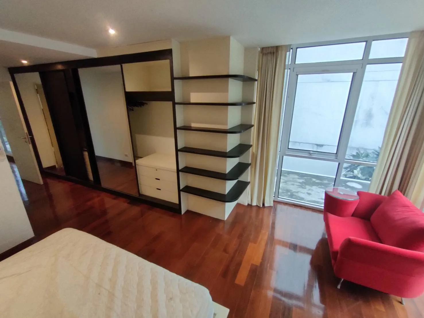 Property photos for Urbana Sukhumvit 15
