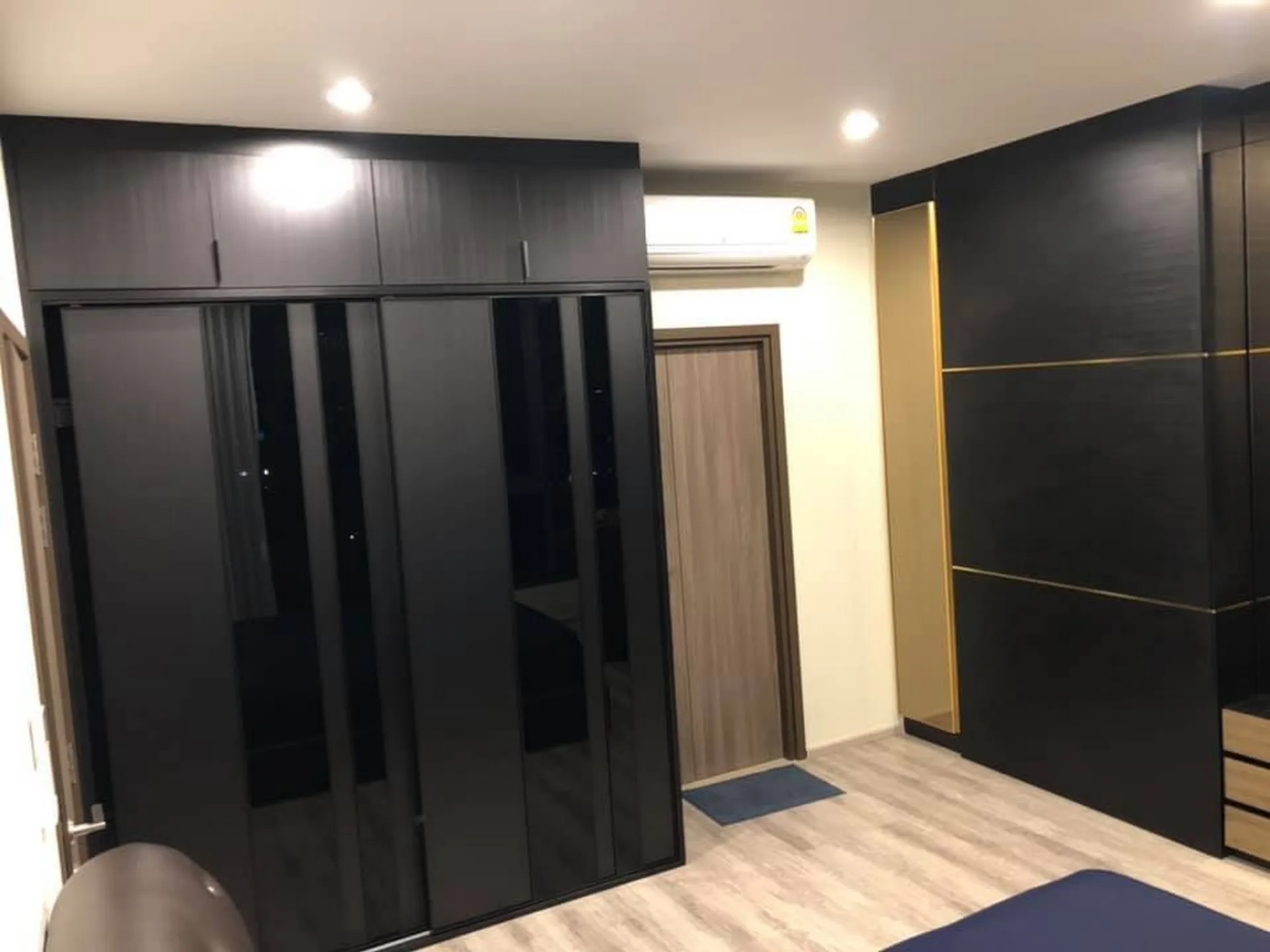 Property photos for IDEO Mobi Sukhumvit 66