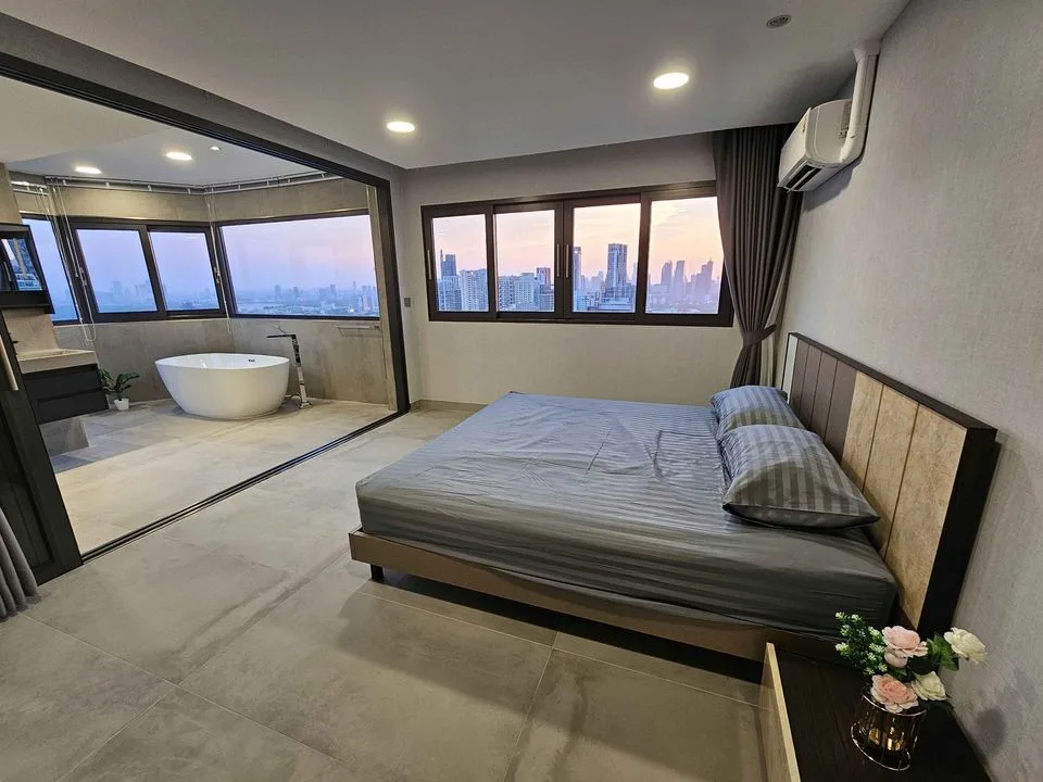 Property photos for The Waterford Diamond