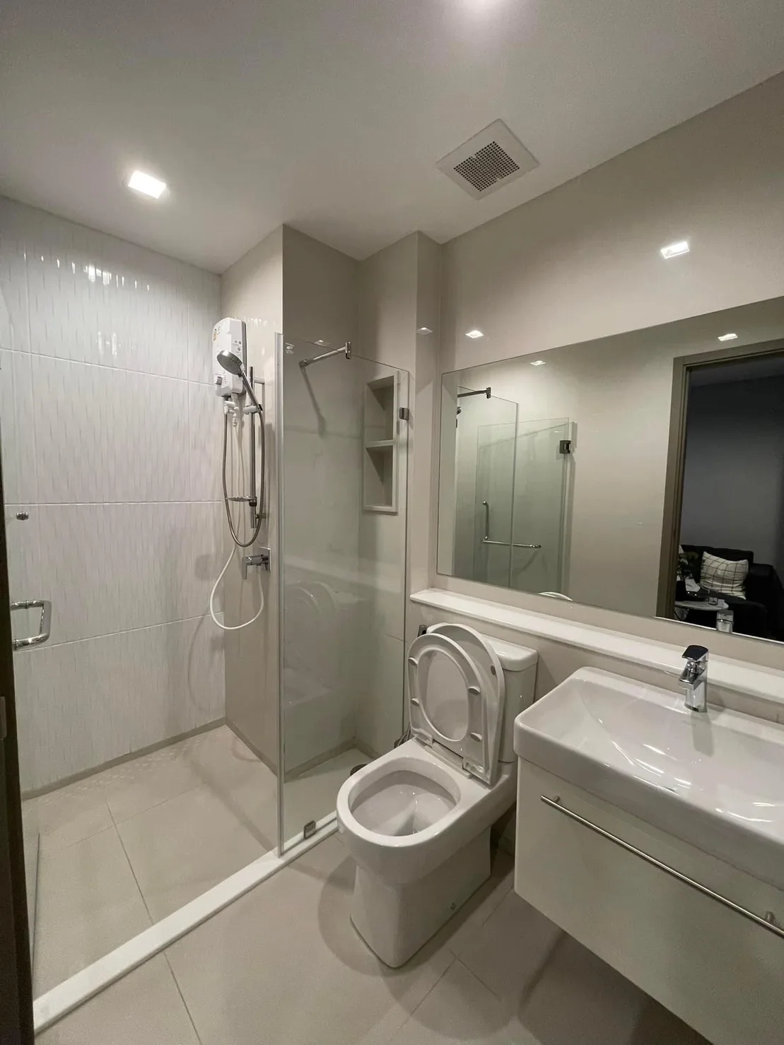 Property photos for Life Asoke Hype