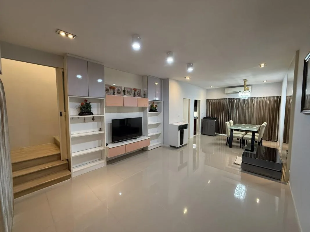 Property photos for Baan Klang Muang Sukhumvit 77