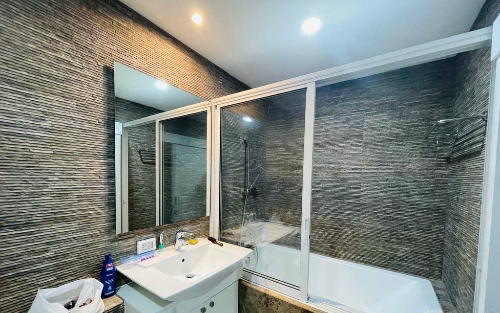 Property photos for The Rise Sukhumvit 39