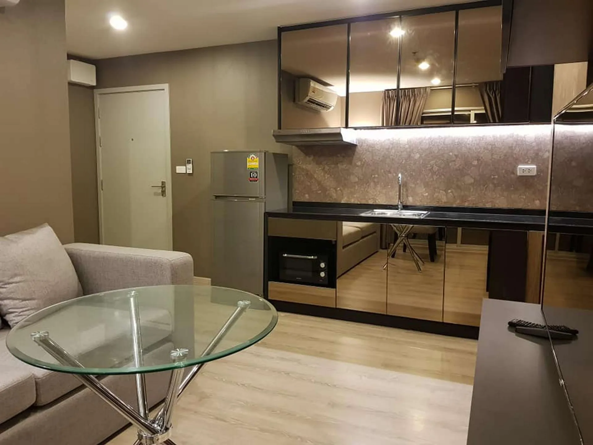Property photos for Chewathai Phetkasem 27