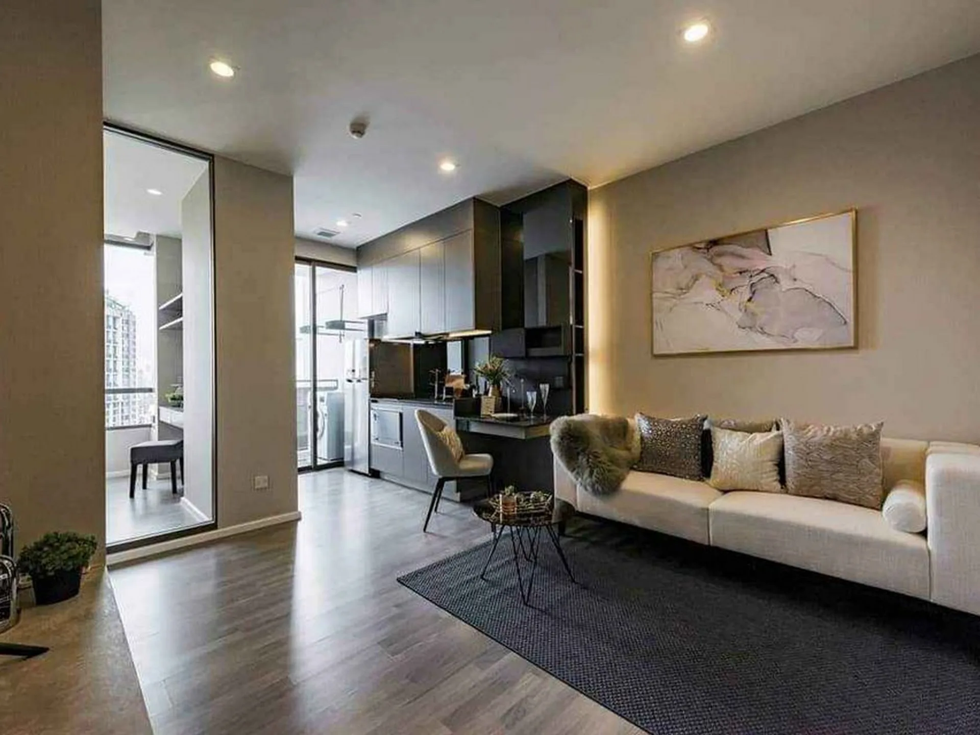 Property photos for The Room Sukhumvit 69
