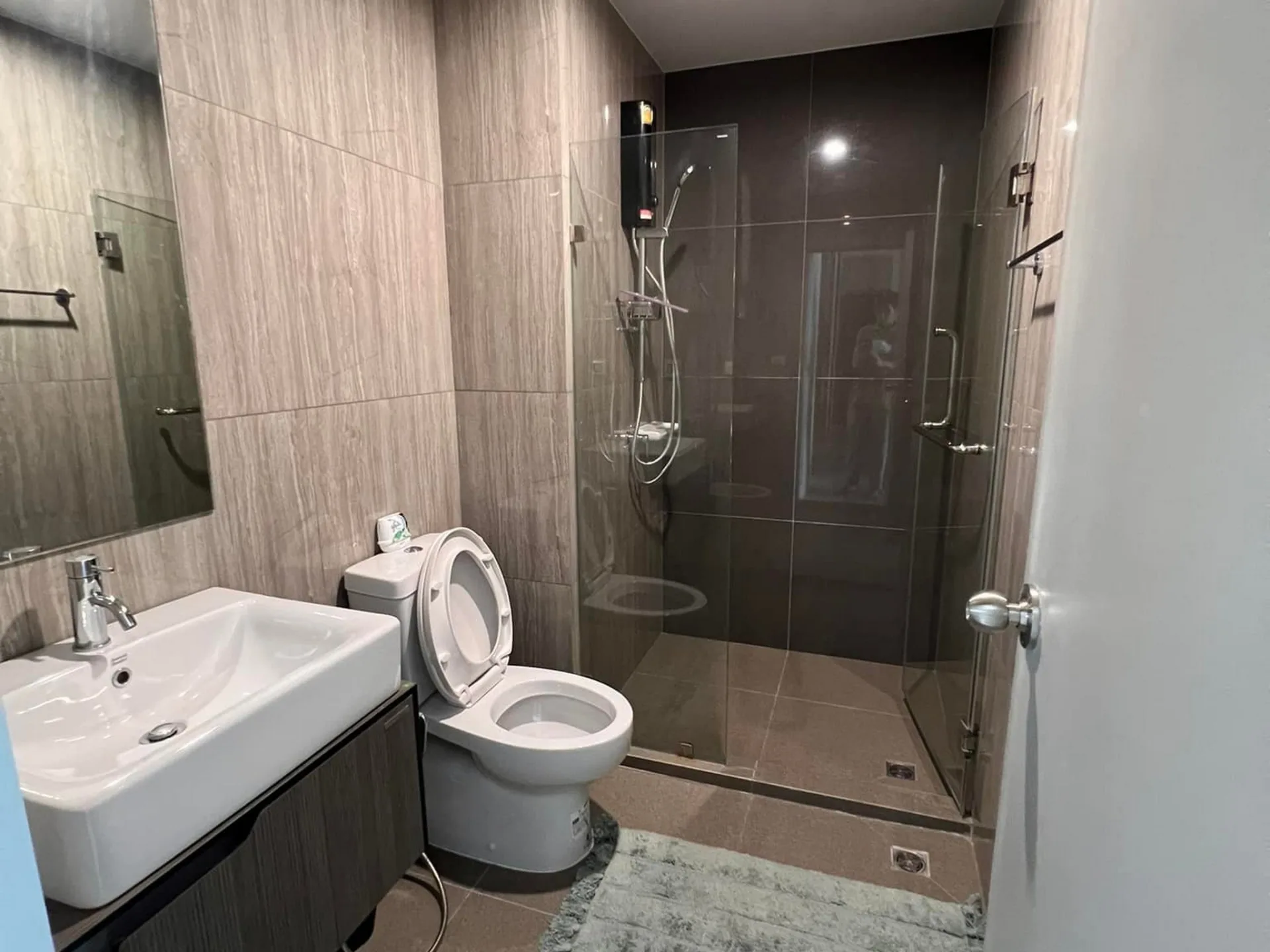Property photos for The Parkland Phetkasem 56
