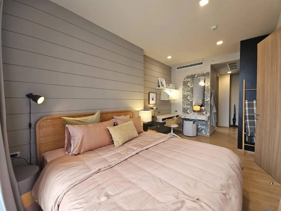 Property photos for Noble Around 33