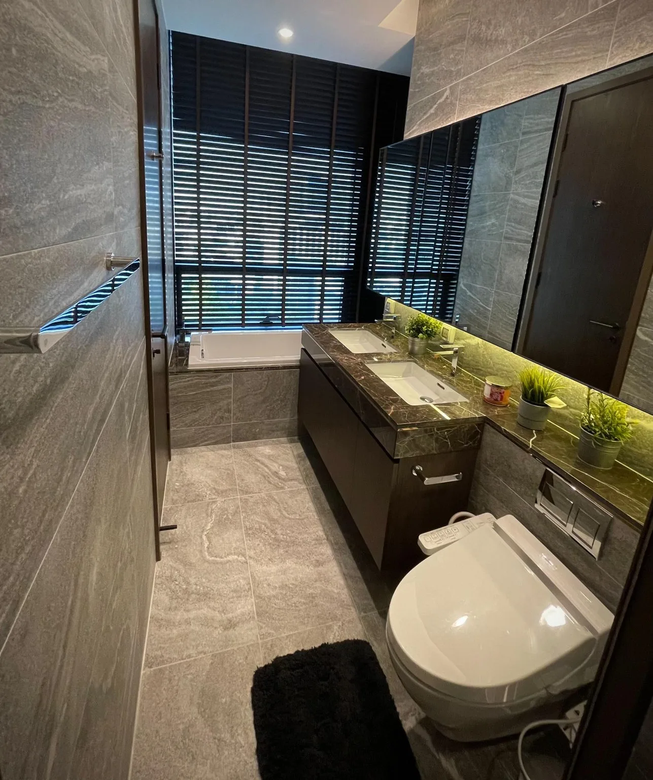 Property photos for The Esse Sukhumvit 36