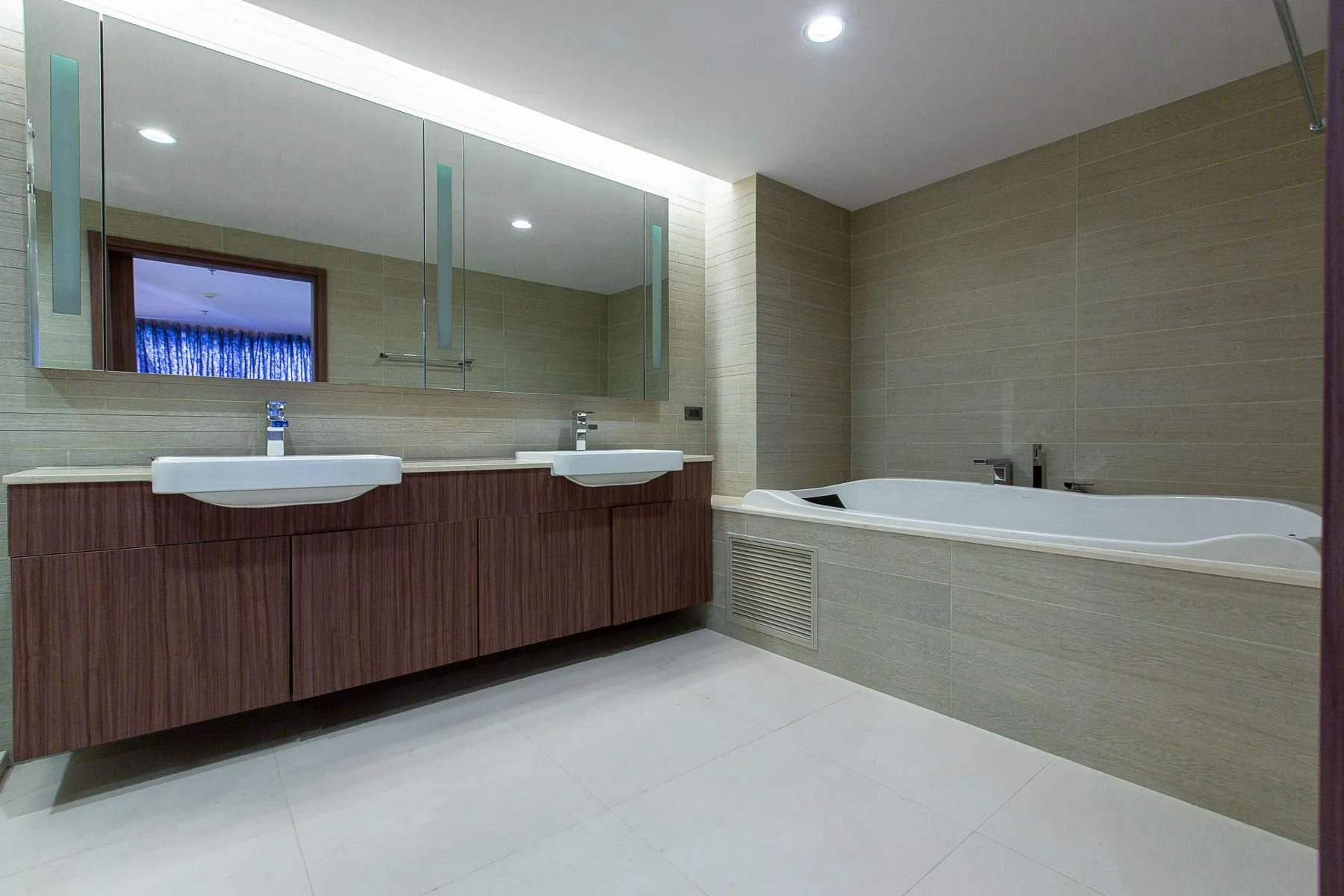 Property photos for The Hudson Sathorn 7