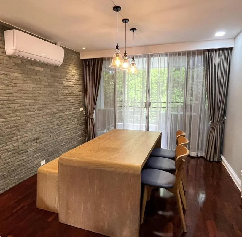 Property photos for Yen Akard Garden