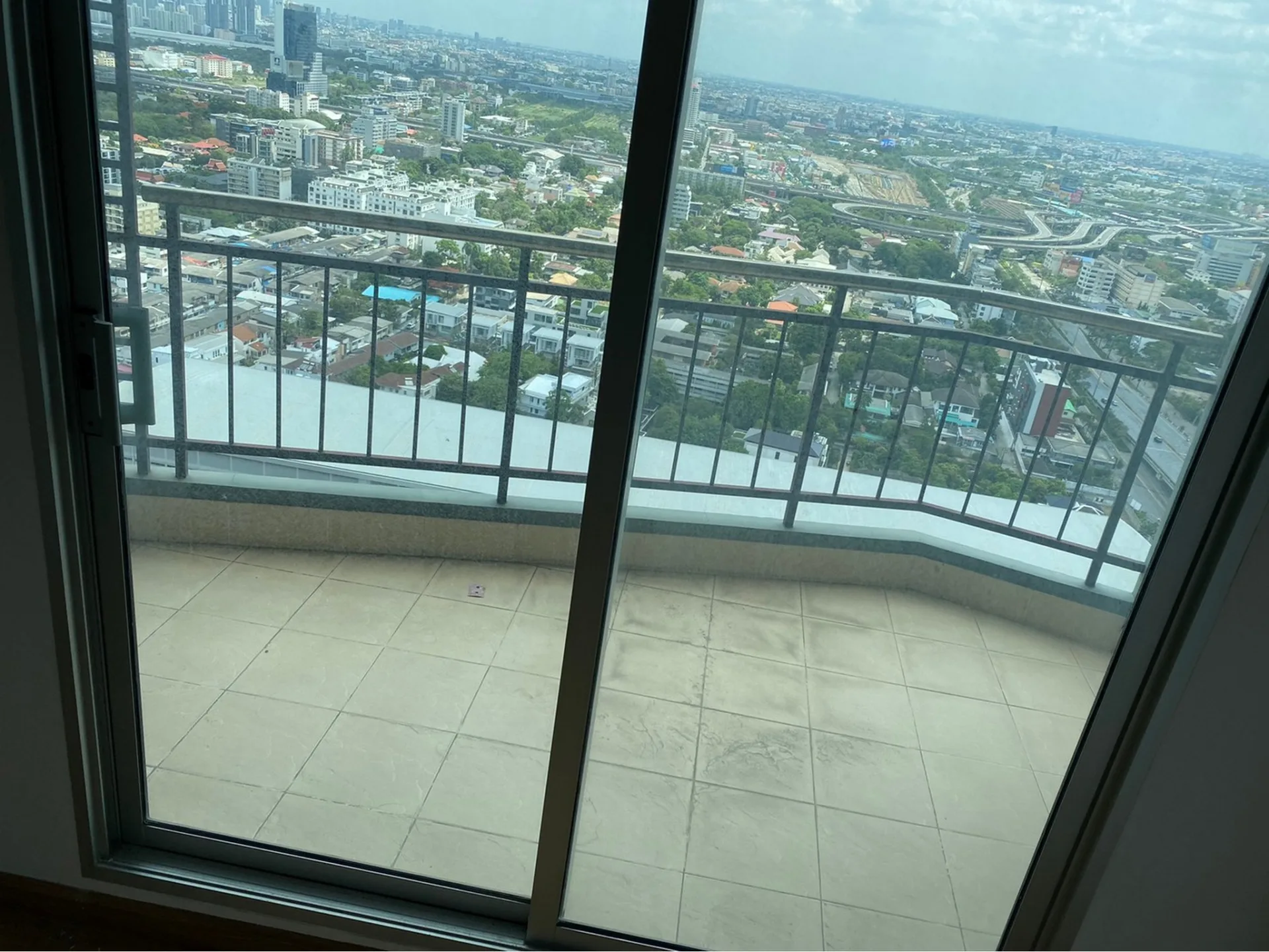 Property photos for Supalai Park Ekkamai - Thonglor