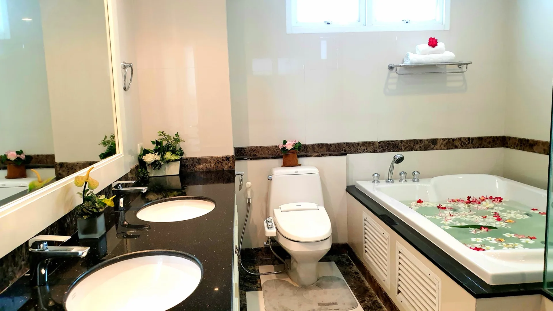 Property photos for Piyathip Place