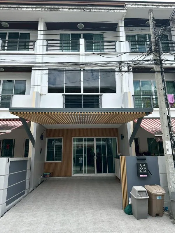 Property photos for Baan Klang Muang Sathorn-taksin 2