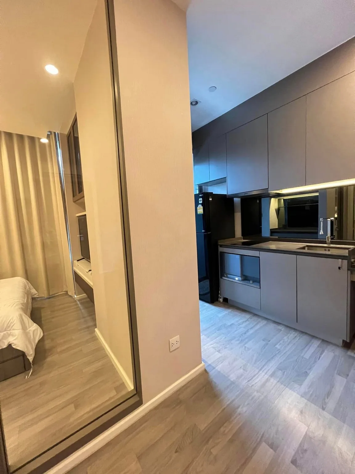 Property photos for The Room Sukhumvit 69