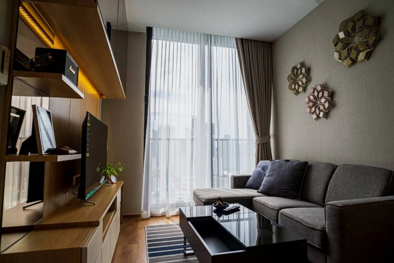 Property photos for Noble BE 33