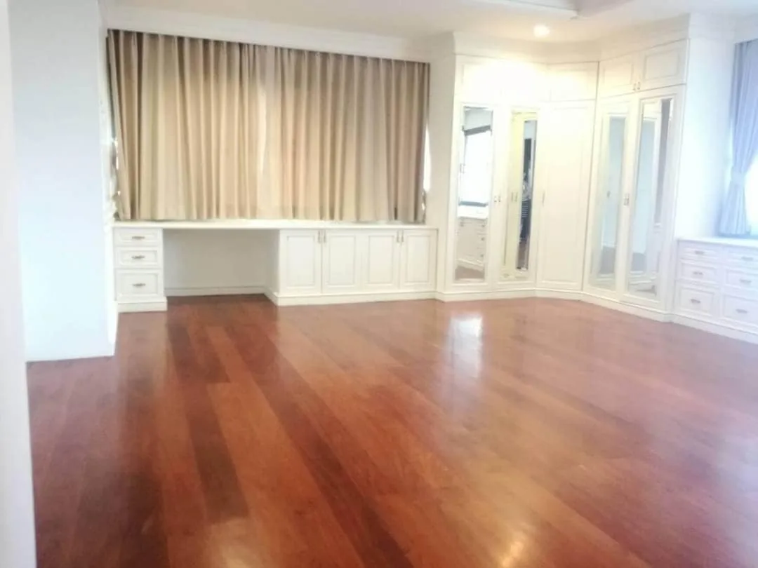 Property photos for Tower Park