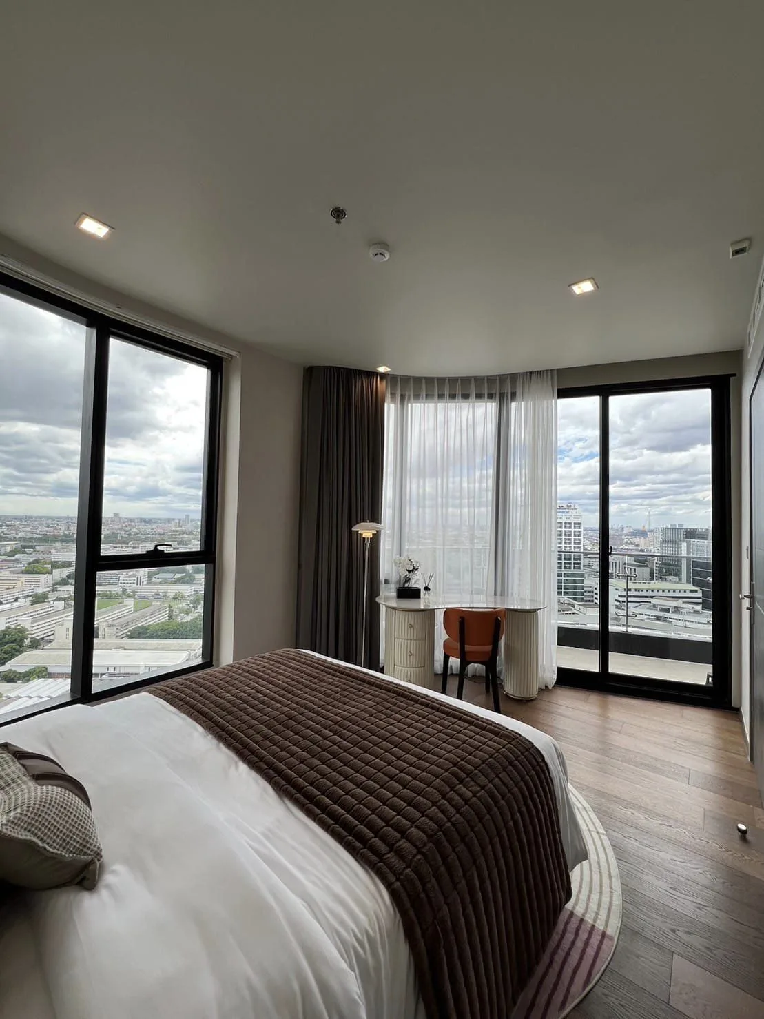 Property photos for Ideo Q Victory
