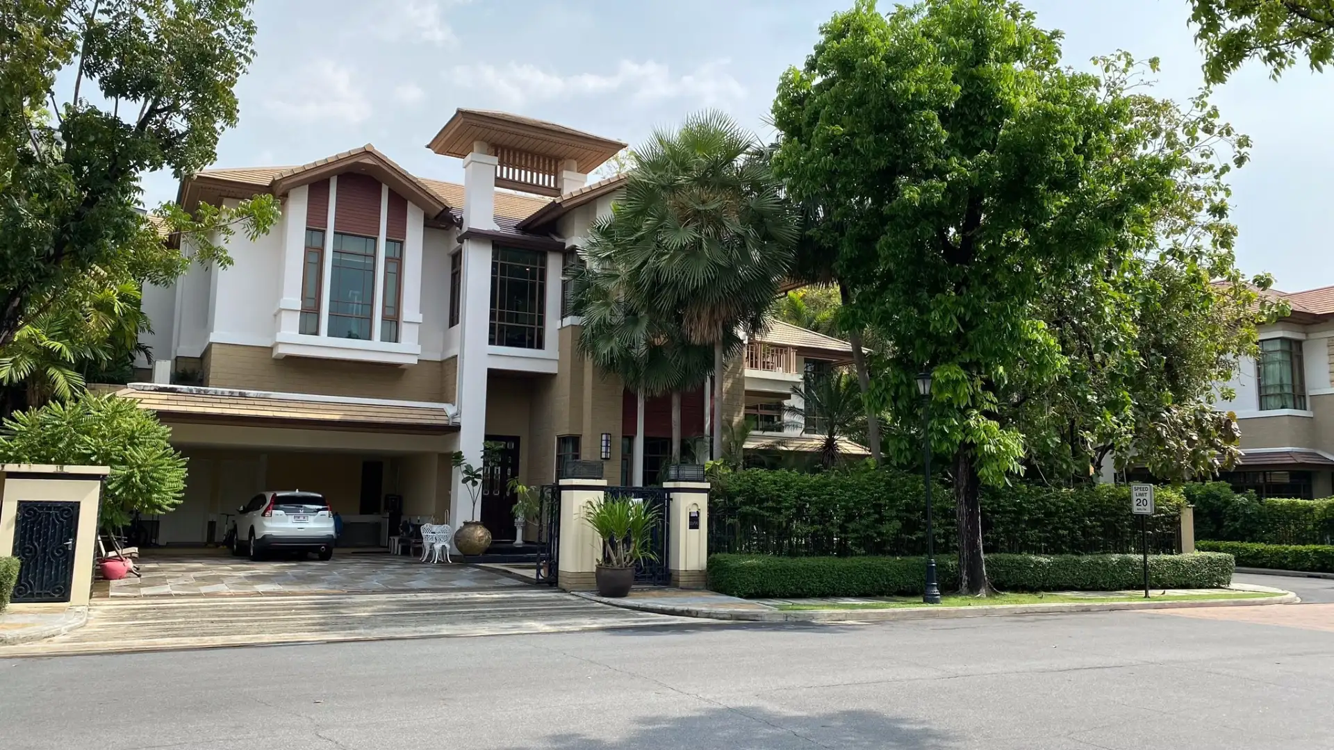 Property photos for Moobaan Sansiri