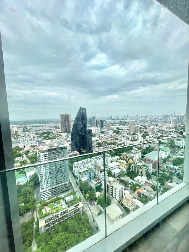 Property photos for The Esse Sukhumvit 36
