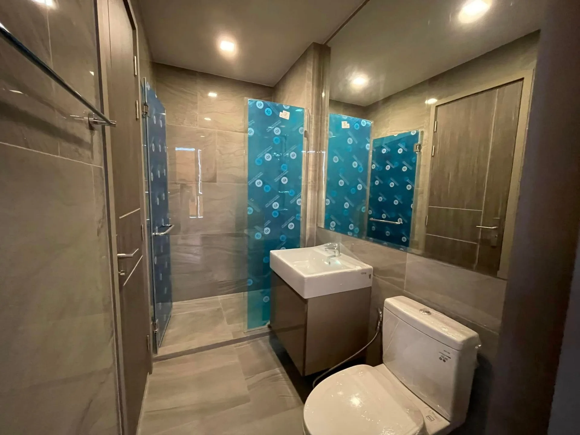 Property photos for Ideo Q Victory
